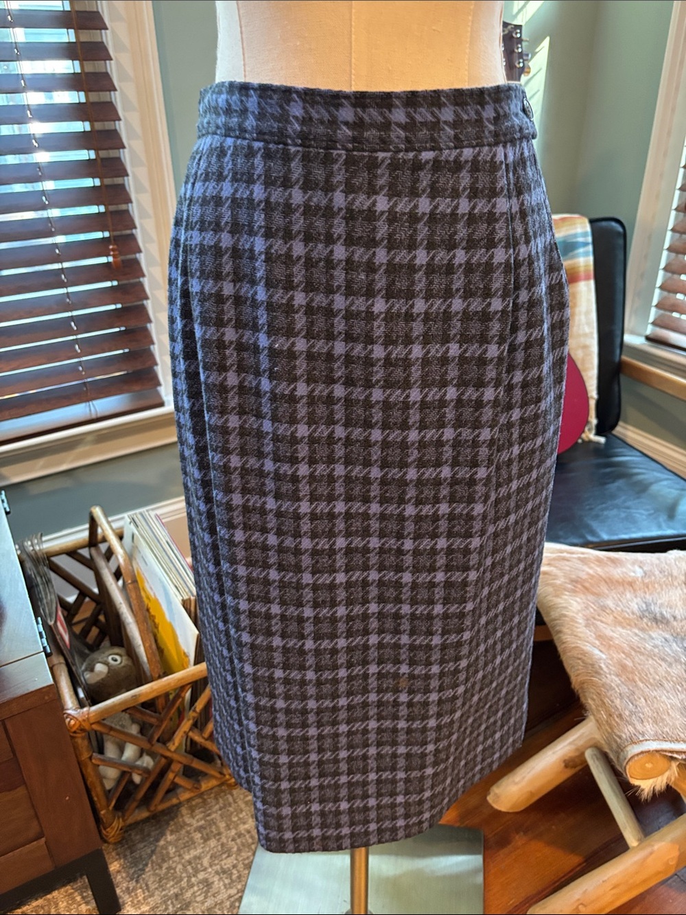 Vintage Pendleton Blue and Black Houndstooth Wool Pencil Skirt